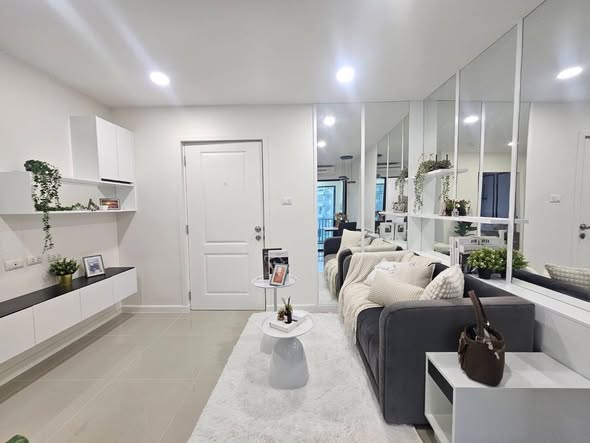 living room of iCondo Sukhumvit 105
