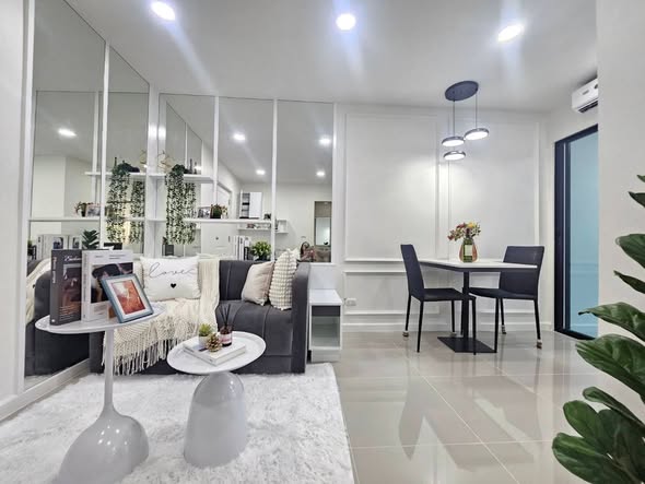 living room of iCondo Sukhumvit 105