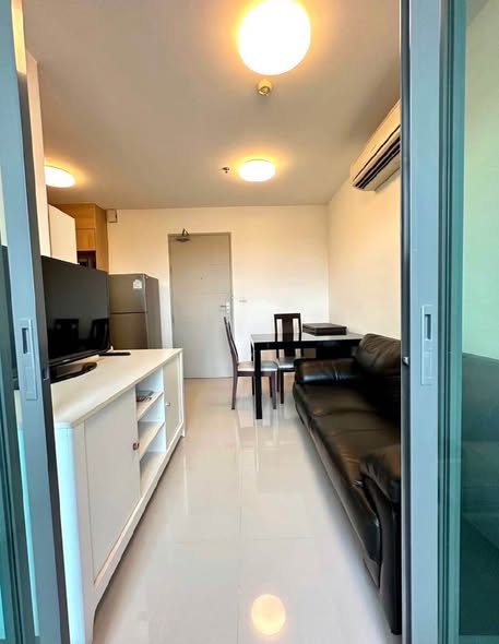 room interior of Ideo BluCove Sukhumvit