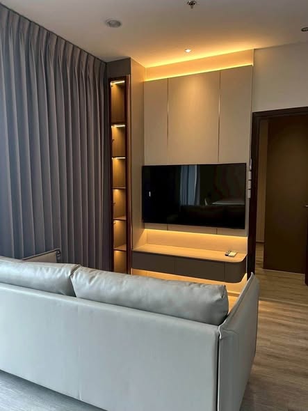 living room and bedroom of Ideo Mobi Asoke