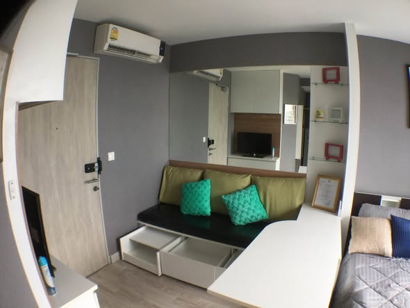 bedroom of Ideo Mobi Rama 9
