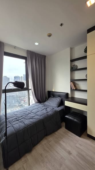 bedroom of Ideo Mobi Rama 9