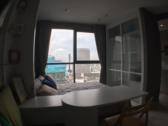 bedroom of Ideo Mobi Rama 9