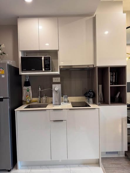 kitchen of Ideo Mobi Sukhumvit 66