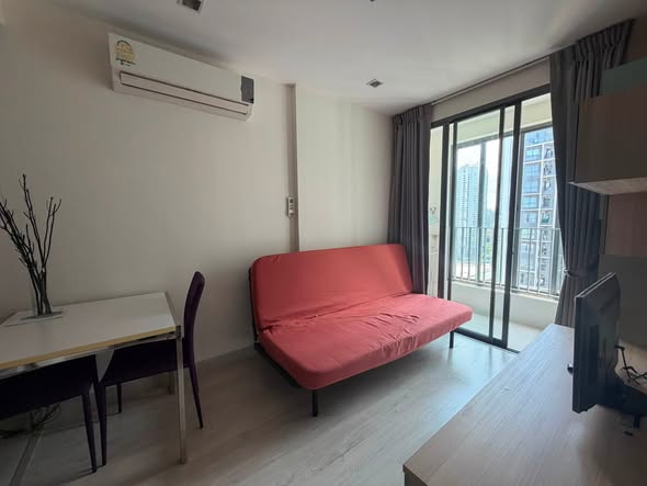 bedroom of Ideo Mobi Sukhumvit 81