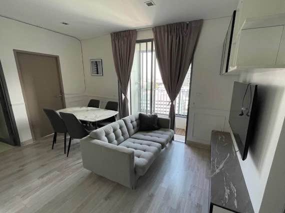 bedroom and living room of Ideo Mobi Sukhumvit 81