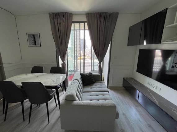 bedroom and living room of Ideo Mobi Sukhumvit 81
