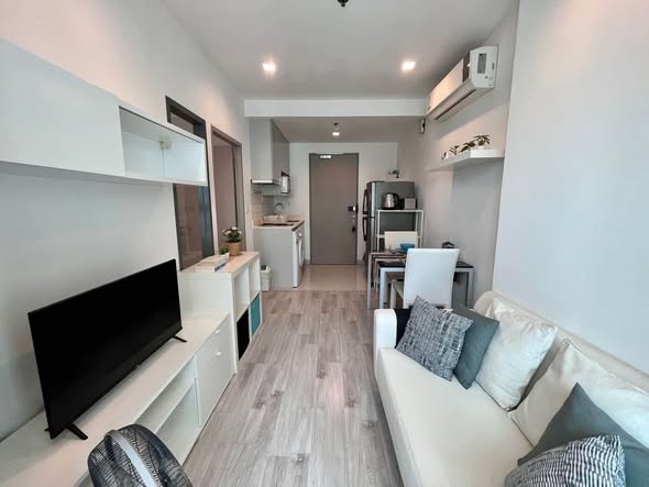 living room of Ideo Mobi Sukhumvit 81