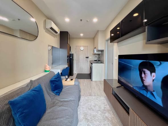 living room of Ideo Mobi Sukhumvit Eastgate