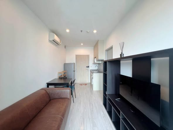 living room of Ideo Mobi Sukhumvit Eastgate