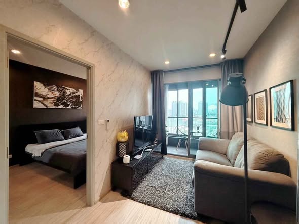 living room and bedroom of Ideo Mobi Sukhumvit Eastgate