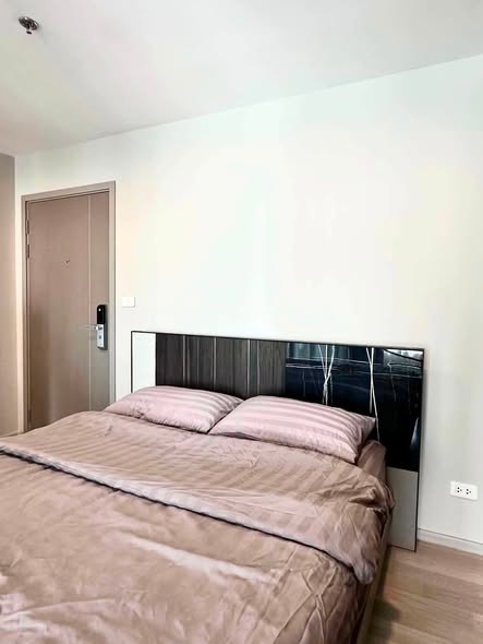 bedroom of Ideo Mobi Sukhumvit Eastpoint