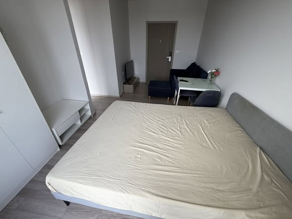 bedroom of Ideo Mobi Sukhumvit Eastpoint