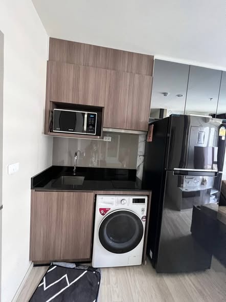 kitchen of Ideo Mobi Sukhumvit Eastpoint