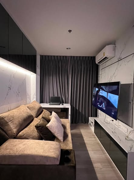 living room of Ideo Mobi Sukhumvit Eastpoint