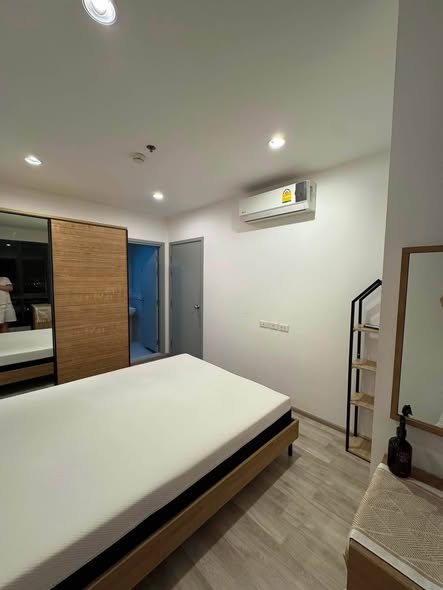 bedroom of Ideo Mobi Wongsawang Interchange