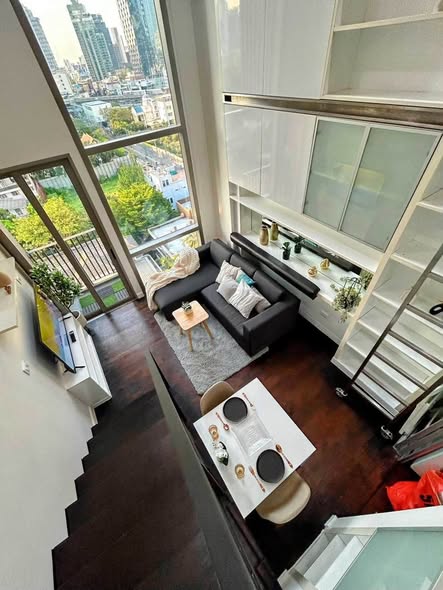living room of Ideo Morph 38