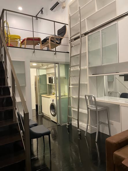 room interior of Ideo Morph 38