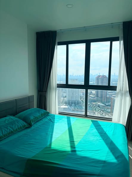 bedroom of Ideo O2 – Building A