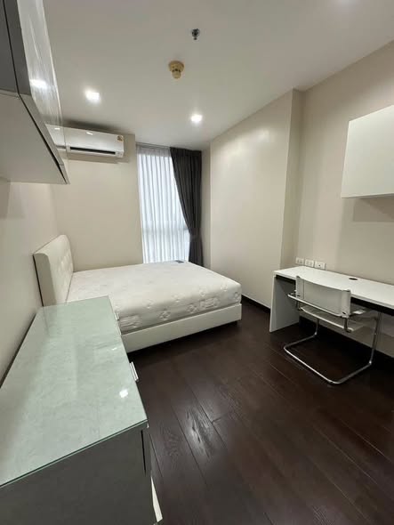 bedroom of Ideo Q Phaya Thai