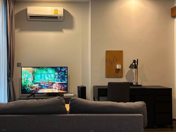 living room of Ideo Q Ratchathewi