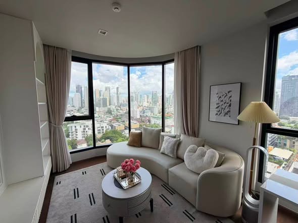 living room and bedroom of Ideo Q Sukhumvit 36