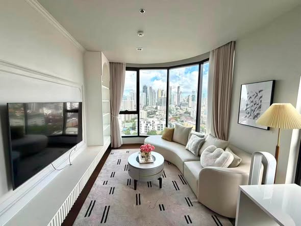 living room and bedroom of Ideo Q Sukhumvit 36