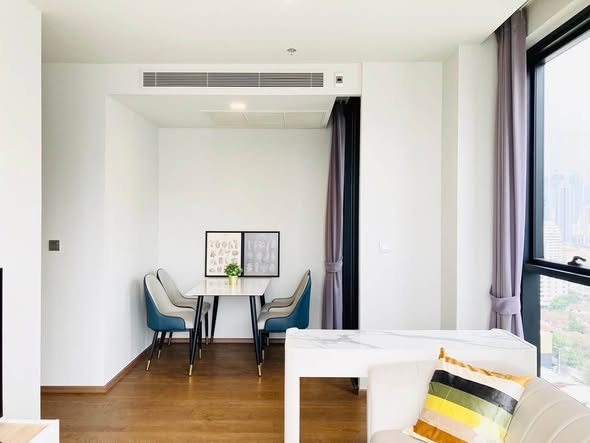 living room and room interior of Ideo Q Sukhumvit 36
