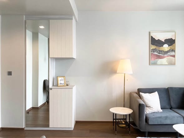 living room and room interior of Ideo Q Sukhumvit 36
