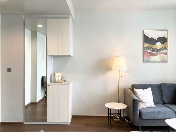 living room and room interior of Ideo Q Sukhumvit 36