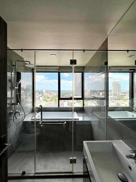 room interior and bathroom of Ideo Q Sukhumvit 36