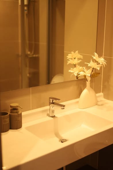 bathroom of IDEO Rama9 – Asoke