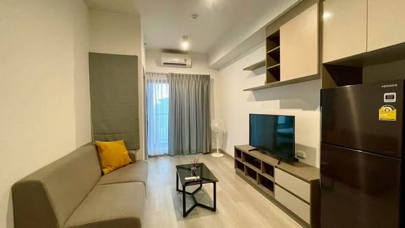 living room and bedroom of IDEO Rama9 – Asoke