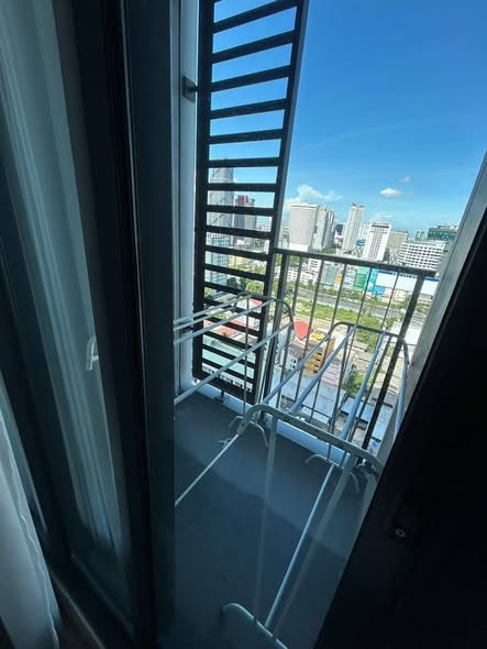 room interior of IDEO Rama9 – Asoke