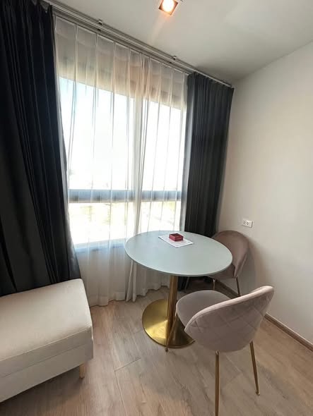 room interior of IDEO Rama9 – Asoke