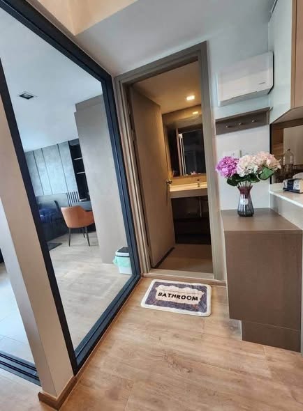 room interior of IDEO Rama9 – Asoke
