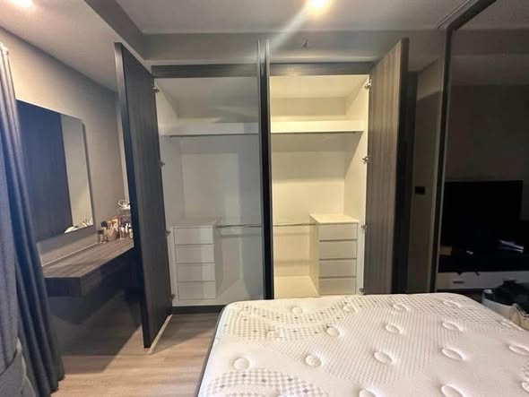 bedroom and room interior of Ideo Ratchada-Sutthisan