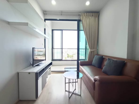 bedroom and living room of Ideo Sathon-Tha Phra