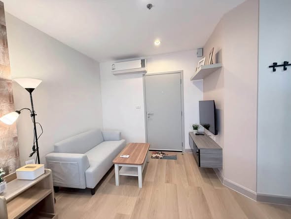 living room and room interior of Ideo Sathon-Tha Phra