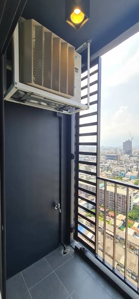 room interior of Ideo Sathon-Wongwian Yai