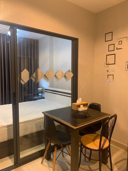 bedroom and room interior of IDEO Sukhumvit 115