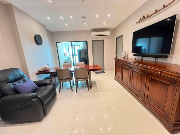 living room of IDEO Sukhumvit 115