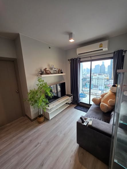 living room of Ideo Sukhumvit 93