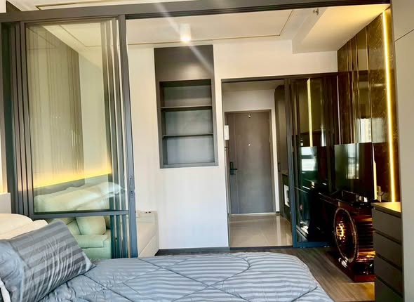 bedroom and room interior of IDEO Sukhumvit Rama 4 ไอดีโอ สุขุมวิท-พระราม 4