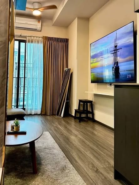 living room and room interior of IDEO Sukhumvit Rama 4 ไอดีโอ สุขุมวิท-พระราม 4