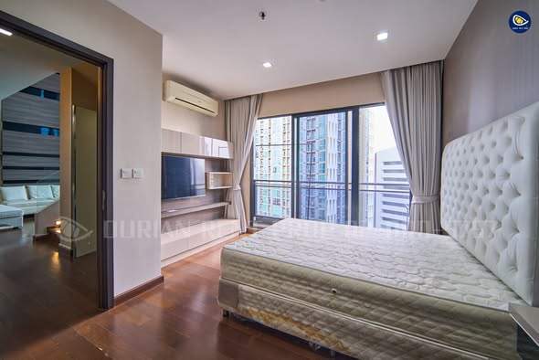 bedroom of Ivy Ampio