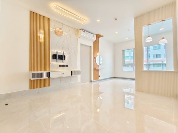 IVY River Condo
