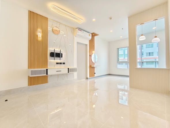 IVY River Condo