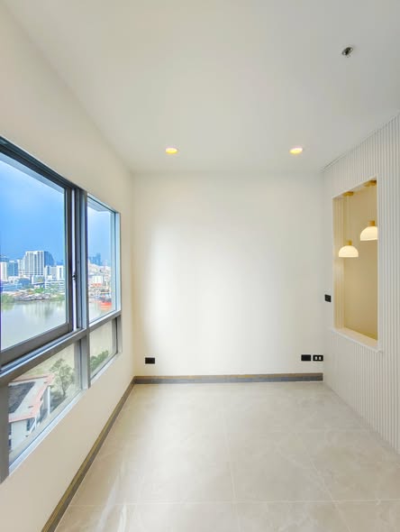 room interior of IVY River Condo