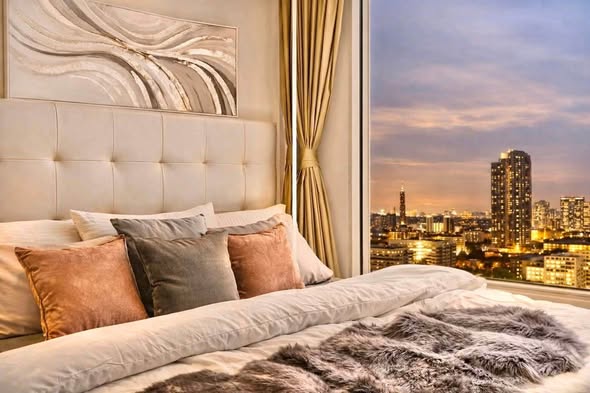 bedroom of IVY THONGLOR